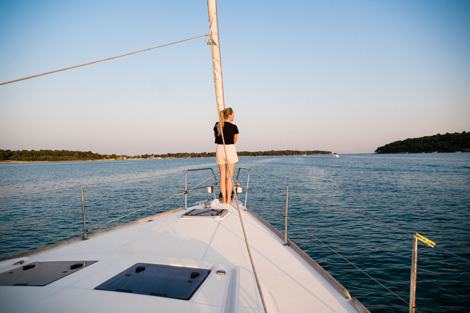 Reisereportage über eine Segelreise für einen Reiseanbieter von Fotografin Anne Krämer in Luebeck, Hamburg und Niedersachsen. Spannende Reportagen, Editorials und Bildstrecken. Reportage Fotograf Luebeck für Magazine, Zeitschriften und Unternehmen.