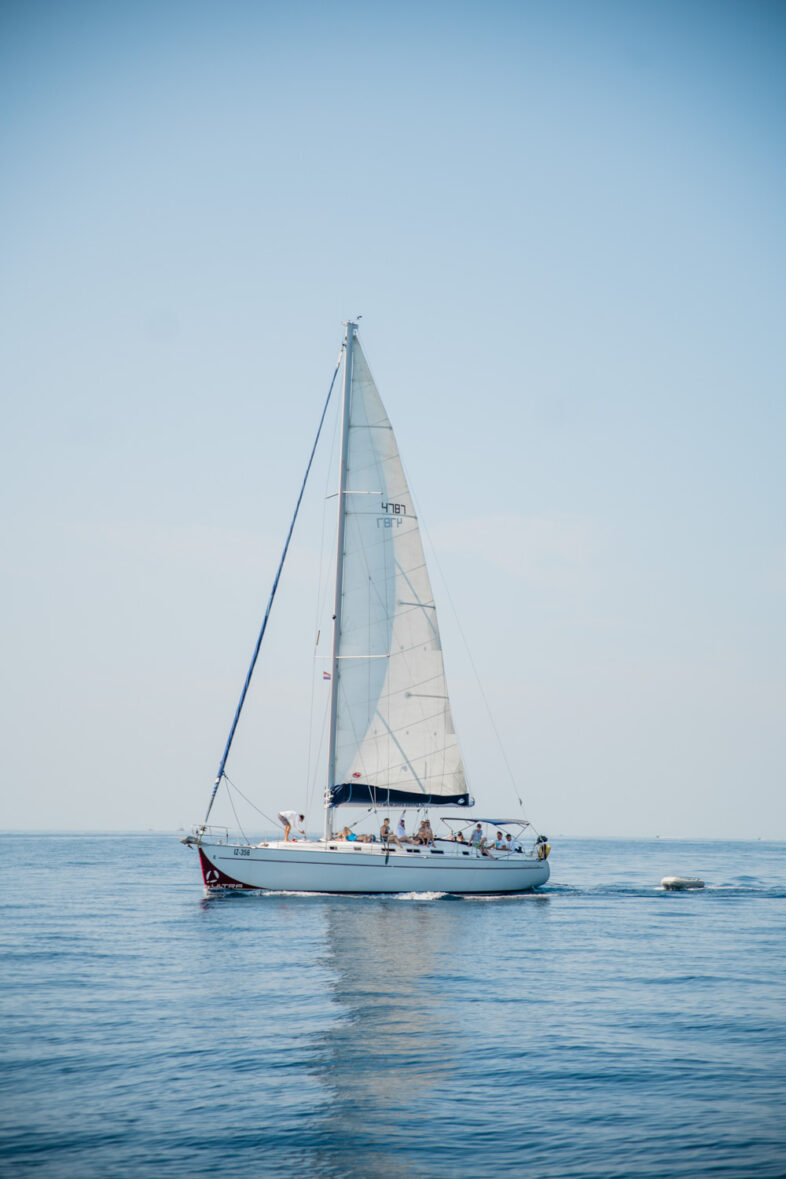 Reisereportage über eine Segelreise für einen Reiseanbieter von Fotografin Anne Krämer in Luebeck, Hamburg und Niedersachsen. Spannende Reportagen, Editorials und Bildstrecken. Reportage Fotograf Luebeck für Magazine, Zeitschriften und Unternehmen.