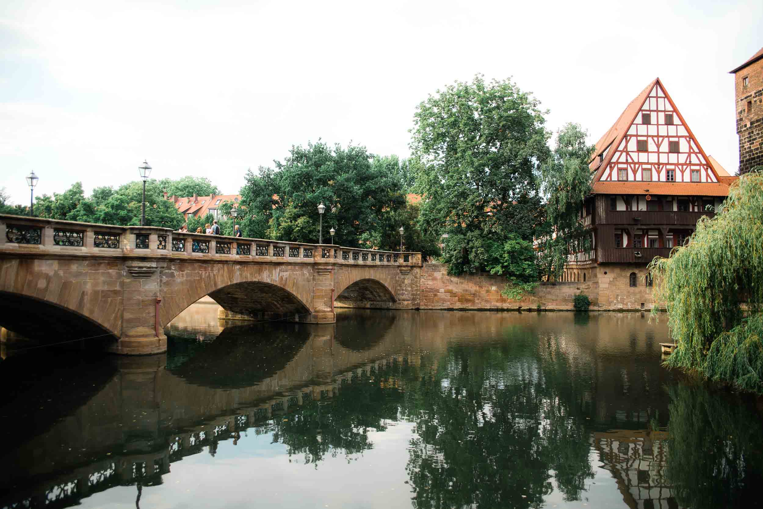 Anne Krämer, Hochzeitsfotograf Nürnberg, fotografiert eine Hochzeit in Nürnberg.