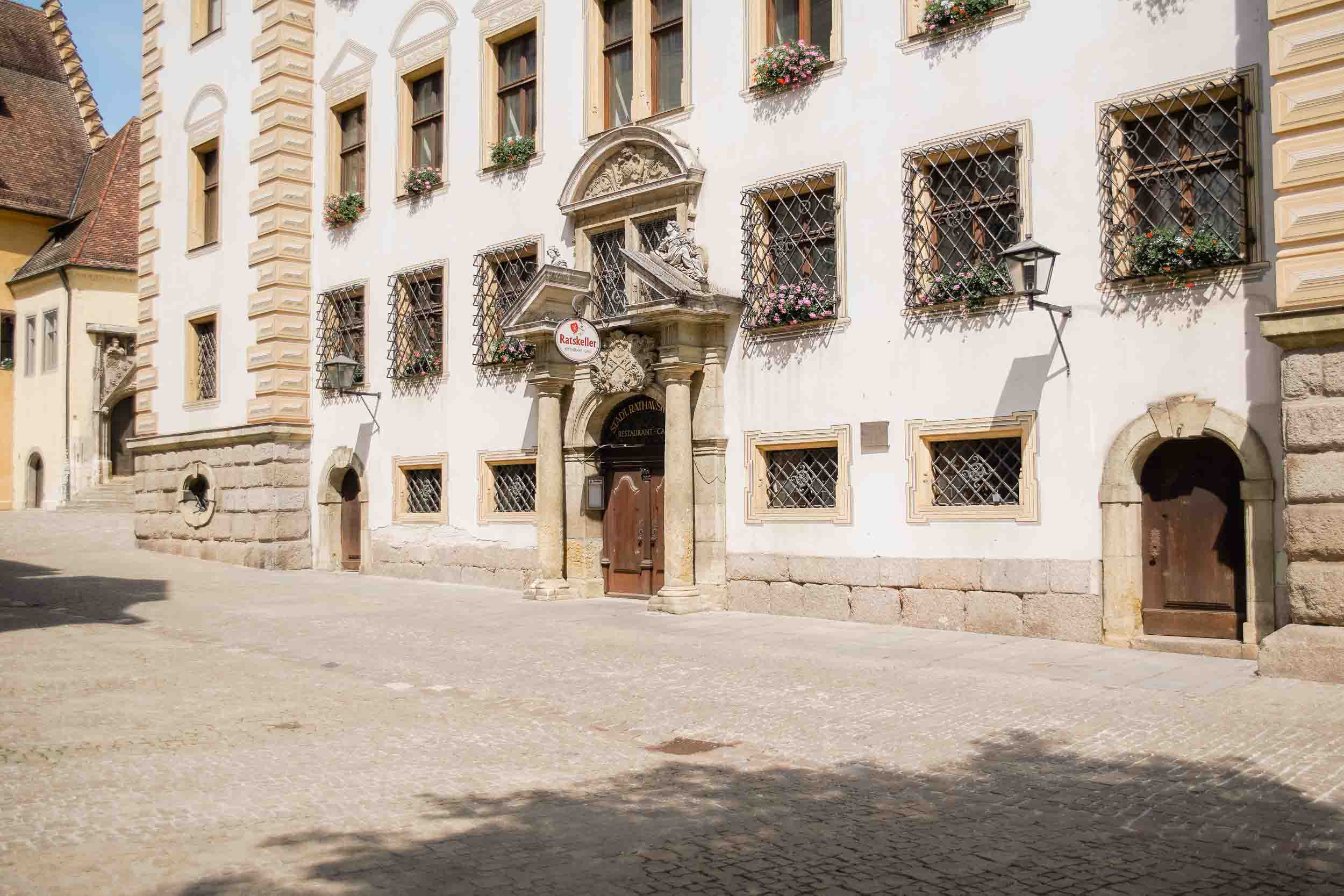 Anne Krämer, Hochzeitsfotograf Regensburg, fotografiert eine Hochzeit in Regensburg.