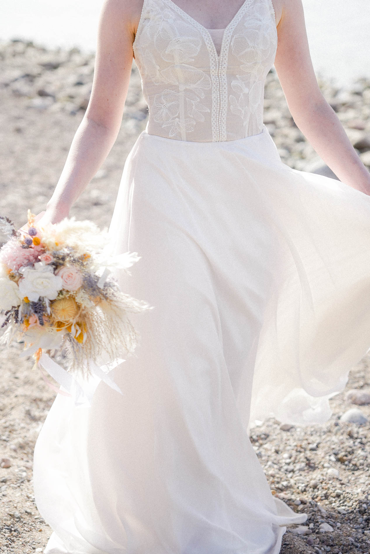 Anne Krämer, Hochzeitsfotograf Hamburg, fotografiert ein Hochzeitspaar bei einer Hochzeit in Hamburg