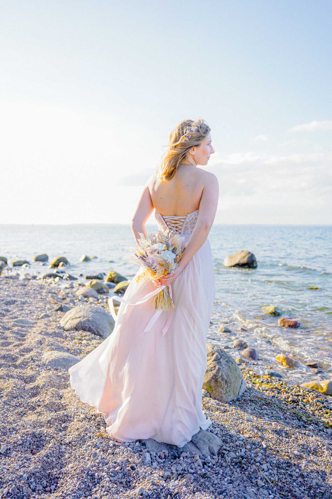 Anne Krämer, Hochzeitsfotograf Hamburg, fotografiert ein Hochzeitspaar bei einer Hochzeit in Hamburg