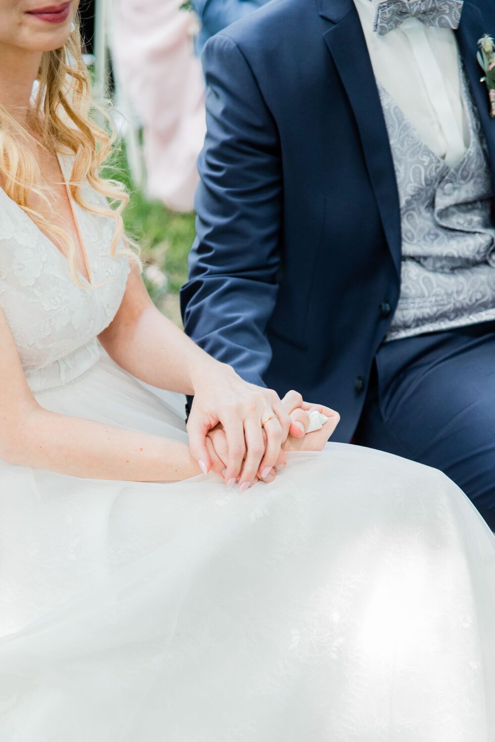 Emphatische Hochzeitsfotografie Luebeck von Anne Krämer mit langjähriger Erfahrung als Fotograf für Hochzeiten in Luebeck, Hamburg und ganz Schleswig Holstein.