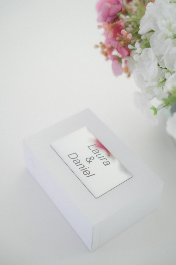 Details der Ringe im Trauzimmer des Standesamts