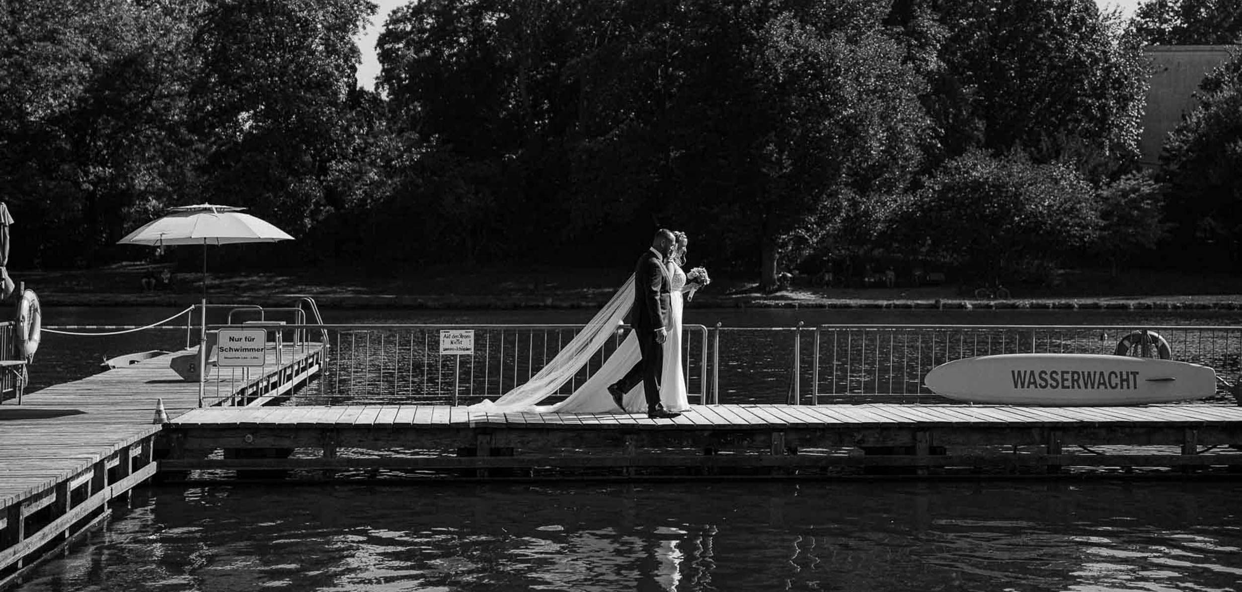 Hochzeitslocations Wasser Hamburg Schleswig Holstein Luebeck Meer Fotografin Anne Kraemer 144 &bull; Hochzeitslocations wasser norddeutschland,hochzeitslocations am wasser,Hochzeitslocations wasser hamburg,hochzeitslocations wasser lübeck,hochzeitslocations elbe,hochzeitslocations ostsee,hochzeitslocation lübecker bucht,hochzeit wasser schleswig-holstein,hochzeit see schleswig-holstein,hochzeit meer schleswig-holstein,hochzeit meer hamburg,hochzeit meer lübeck