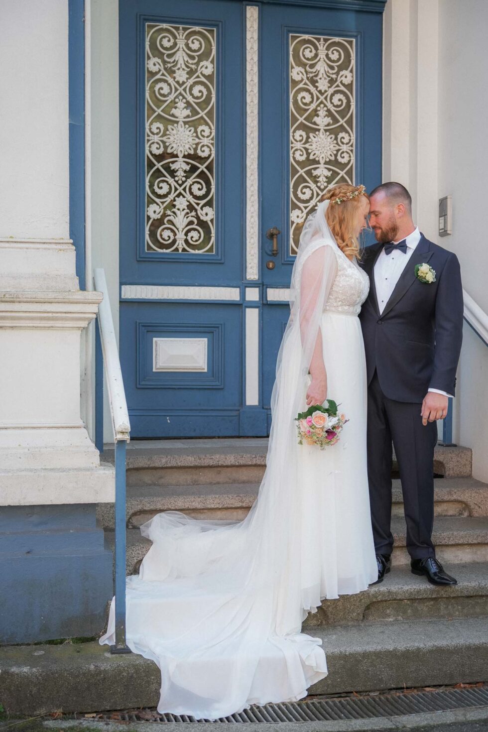 Braut und Bräutigam bei Fotoshooting in Lübeck