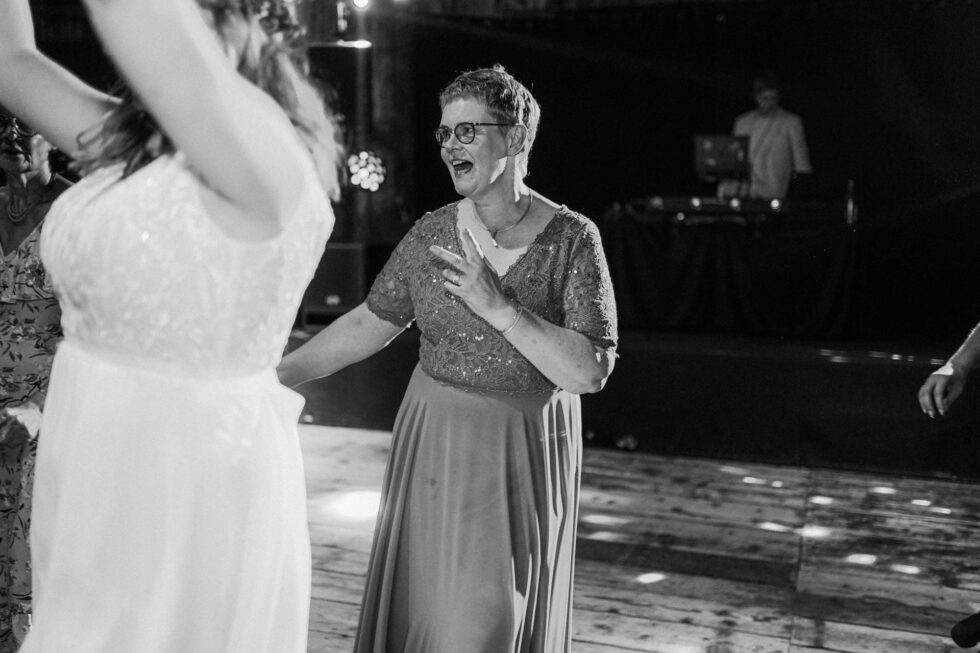 Tanzfläche Hochzeit Lübeck Party im Schuppen 9