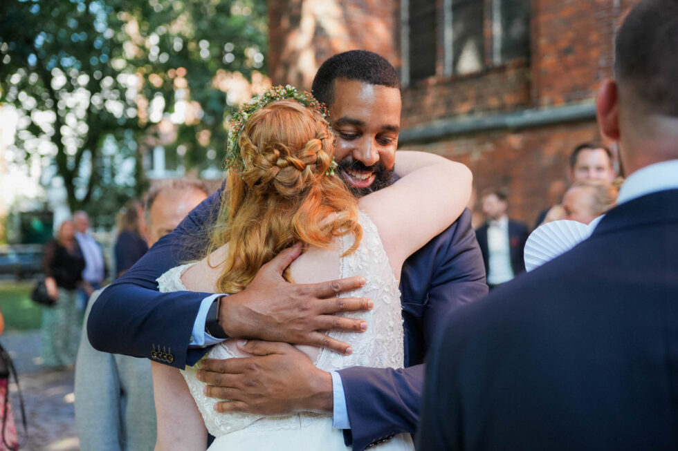 Hochzeit Kirche Lübeck Altstadt Trauung mit Gästen