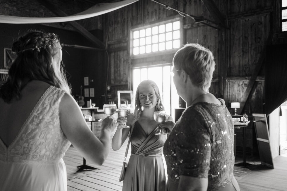 Locker feiern am Wasser Hochzeit Lübeck Altstadt