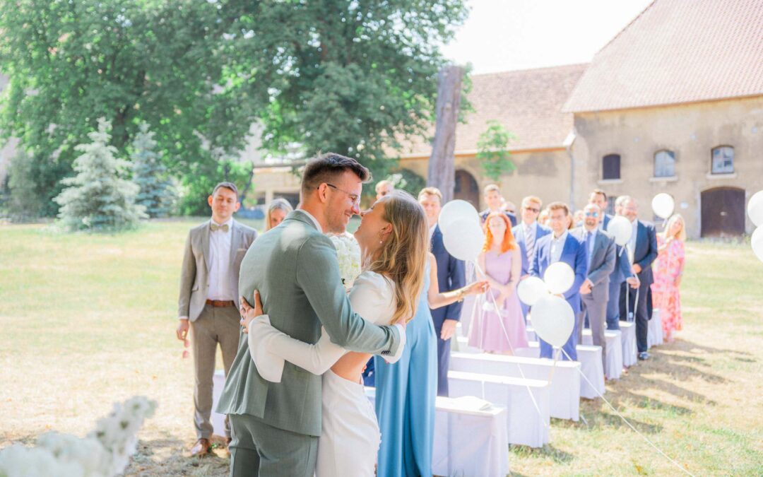 Lena & Lennart – Hochzeit Rittergut Lucklum – freie Trauung Sommer