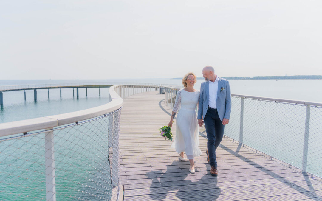 Julia & Lars – Hochzeit Timmendorfer Strand – Standesamt & Ostsee